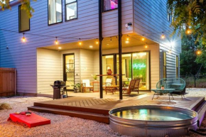 Two-House Private 10BR Compound - DT 6 Min Drive